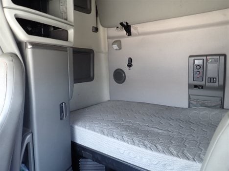 https://pub.imanpro.net/mktruck/photo/323596/TH_4.jpg?20260421195201