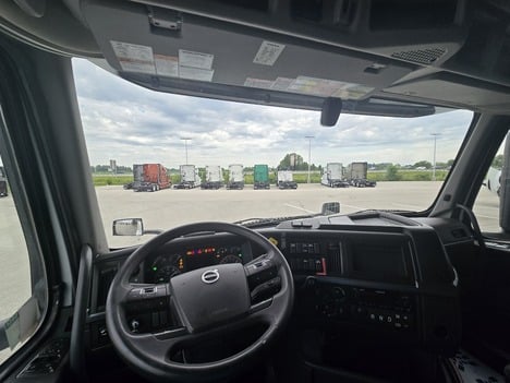 https://pub.imanpro.net/mktruck/photo/323597/TH_12.jpg?20260626185825