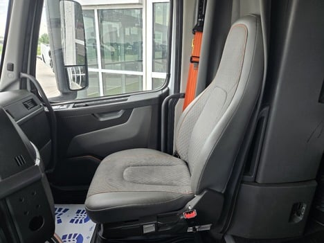 https://pub.imanpro.net/mktruck/photo/323597/TH_14.jpg?20260626185825