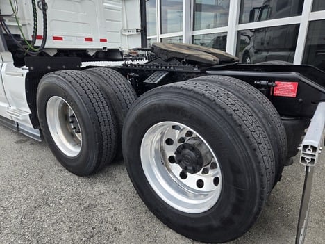 https://pub.imanpro.net/mktruck/photo/323597/TH_7.jpg?20260626185825