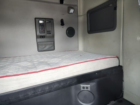 https://pub.imanpro.net/mktruck/photo/323600/TH_9.jpg?20260618161315
