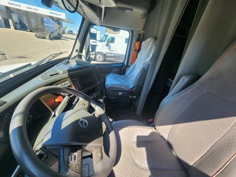 https://pub.imanpro.net/mktruck/photo/323601/TH_4.jpg?20260514155054
