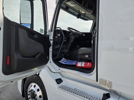https://pub.imanpro.net/mktruck/photo/323602/TH_11.jpg?20260617134104