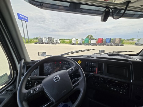https://pub.imanpro.net/mktruck/photo/323602/TH_13.jpg?20260617134104
