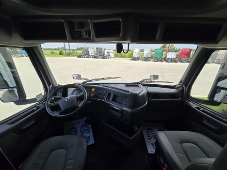 https://pub.imanpro.net/mktruck/photo/323602/TH_17.jpg?20260617134104
