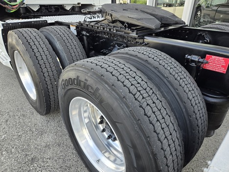 https://pub.imanpro.net/mktruck/photo/323602/TH_7.jpg?20260617134104
