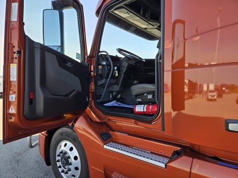 https://pub.imanpro.net/mktruck/photo/323644/TH_11.jpg?20260702153043