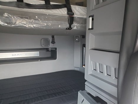 https://pub.imanpro.net/mktruck/photo/323806/TH_7.jpg?20260601191604