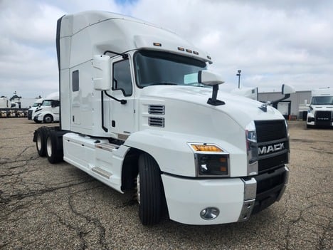 https://pub.imanpro.net/mktruck/photo/323811/TH_3.jpg?20260625151237