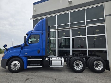 https://pub.imanpro.net/mktruck/photo/323825/TH_9.jpg?20260527144548