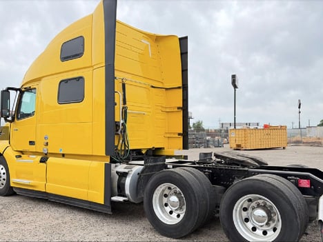 https://pub.imanpro.net/mktruck/photo/324076/TH_3.jpg?20260508203636