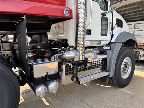 https://pub.imanpro.net/mktruck/photo/324078/TH_17.jpg?20260722141325