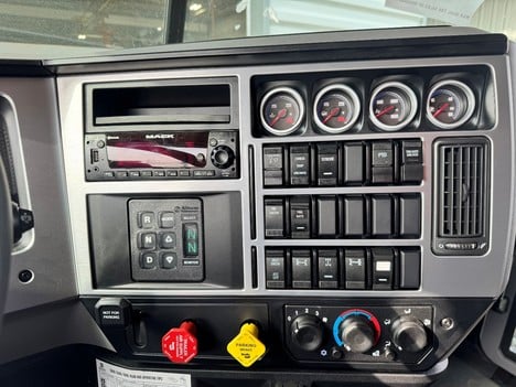 https://pub.imanpro.net/mktruck/photo/324078/TH_23.jpg?20260722141325