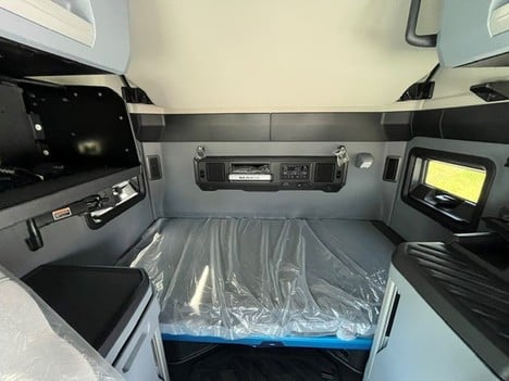 https://pub.imanpro.net/mktruck/photo/324116/TH_7.jpg?20260512183054