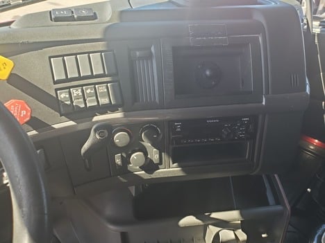 https://pub.imanpro.net/mktruck/photo/324222/TH_8.jpg?20260619151831