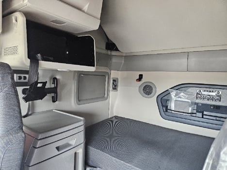 https://pub.imanpro.net/mktruck/photo/324317/TH_5.jpg?20260604145800