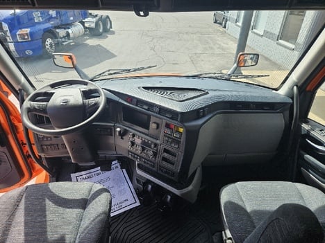 https://pub.imanpro.net/mktruck/photo/324317/TH_7.jpg?20260604145800