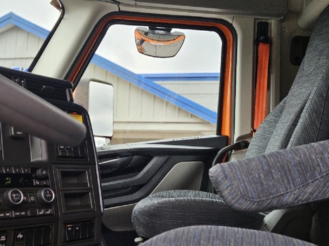 https://pub.imanpro.net/mktruck/photo/324318/TH_8.jpg?20260610155744