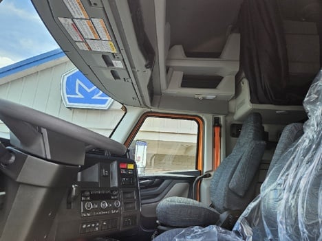 https://pub.imanpro.net/mktruck/photo/324319/TH_8.jpg?20260714163346