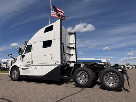 https://pub.imanpro.net/mktruck/photo/324595/TH_2.jpg?20260617143305