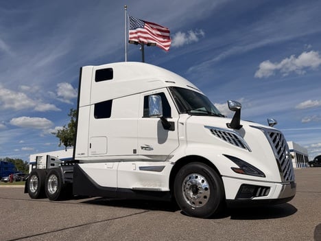 https://pub.imanpro.net/mktruck/photo/324597/TH_4.jpg?20260617143425