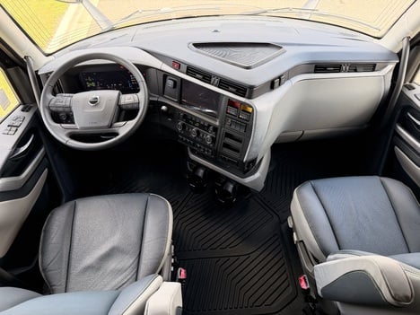 https://pub.imanpro.net/mktruck/photo/324597/TH_9.jpg?20260617143425
