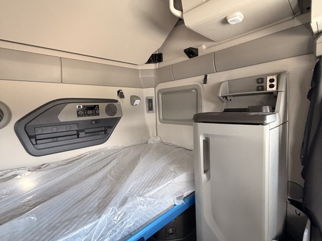 https://pub.imanpro.net/mktruck/photo/324598/TH_11.jpg?20260617142543