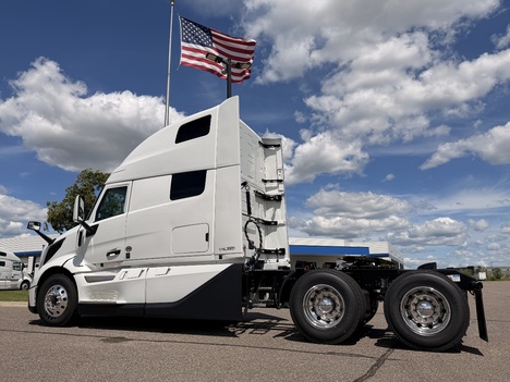 https://pub.imanpro.net/mktruck/photo/324598/TH_2.jpg?20260617142543
