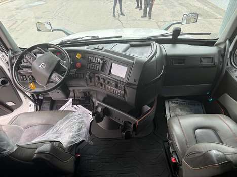https://pub.imanpro.net/mktruck/photo/324699/TH_7.jpg?20260608141426