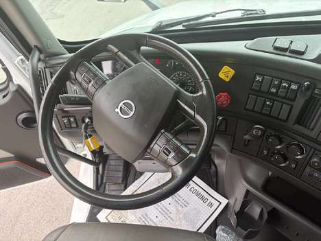 https://pub.imanpro.net/mktruck/photo/324699/TH_8.jpg?20260608141426