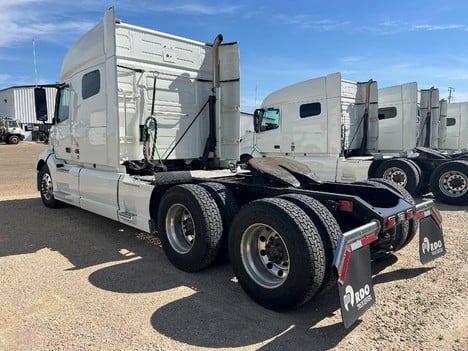 https://pub.imanpro.net/mktruck/photo/324750/TH_4.jpg?20260602143743