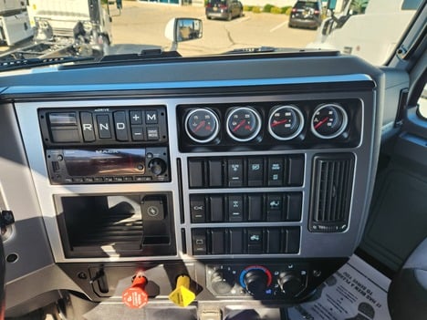 https://pub.imanpro.net/mktruck/photo/325242/TH_10.jpg?20260619134142