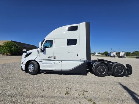 https://pub.imanpro.net/mktruck/photo/325301/TH_5.jpg?20260619064839