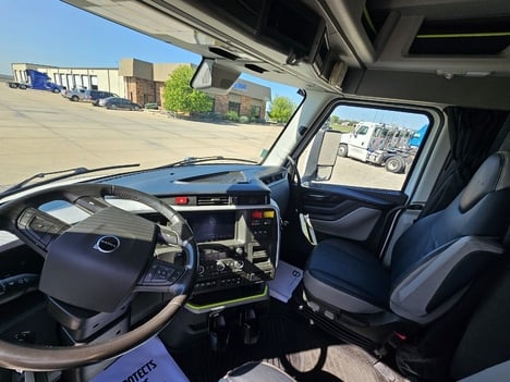 https://pub.imanpro.net/mktruck/photo/325301/TH_7.jpg?20260619064839