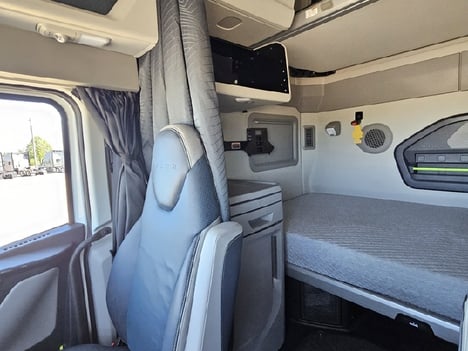 https://pub.imanpro.net/mktruck/photo/325301/TH_9.jpg?20260619064839