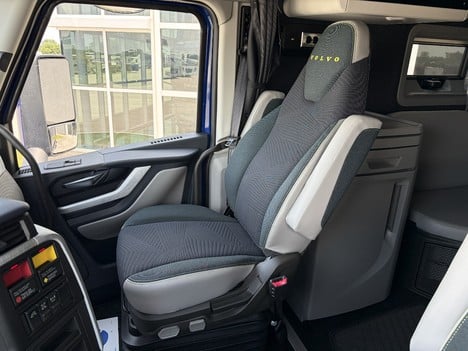 https://pub.imanpro.net/mktruck/photo/325615/TH_12.jpg?20260716204740