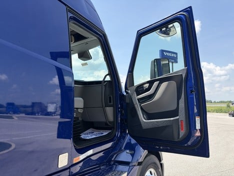 https://pub.imanpro.net/mktruck/photo/325615/TH_16.jpg?20260716204740
