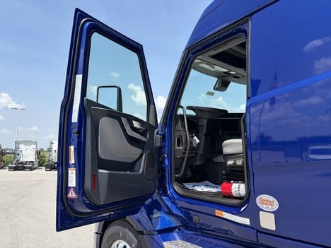 https://pub.imanpro.net/mktruck/photo/325615/TH_9.jpg?20260716204740