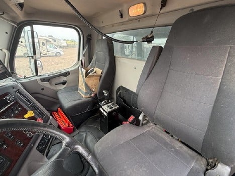 https://pub.imanpro.net/mktruck/photo/325630/TH_5.jpg?20260629165026