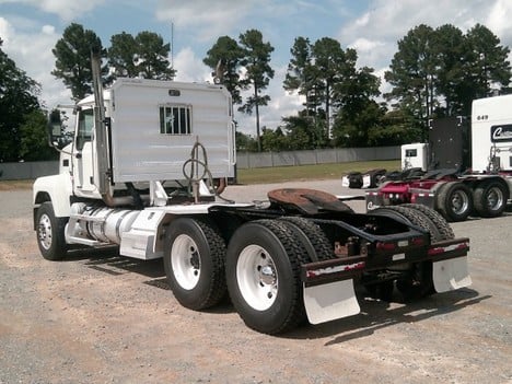 https://pub.imanpro.net/mktruck/photo/325652/TH_4.jpg?20260629192425
