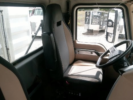 https://pub.imanpro.net/mktruck/photo/325652/TH_9.jpg?20260629192425