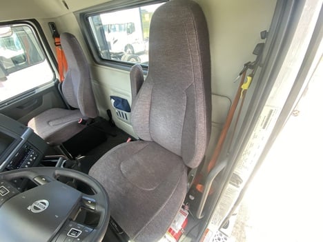 https://pub.imanpro.net/mktruck/photo/325779/TH_7.jpg?20260703151455