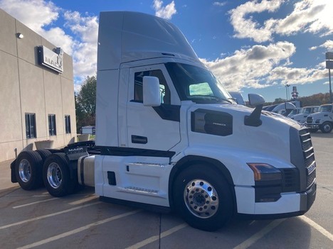 https://pub.imanpro.net/mktruck/photo/325898/TH_3.jpg?20260710163956