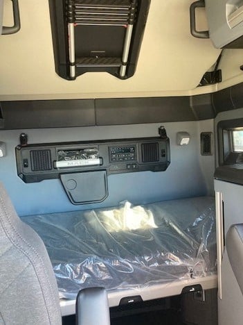 https://pub.imanpro.net/mktruck/photo/325899/TH_8.jpg?20260710165525