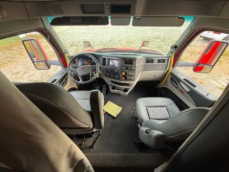 https://pub.imanpro.net/mktruck/photo/325996/TH_7.jpg?20260716214745