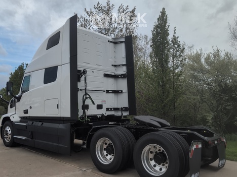 https://pub.imanpro.net/mktruck/photo/325999/TH_1.jpg?20260717120125