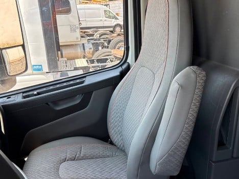https://pub.imanpro.net/mktruck/photo/326029/TH_7.jpg?20260720175202
