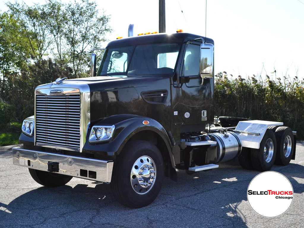 2019 FREIGHTLINER 122SD Tandem Axle Daycab #1