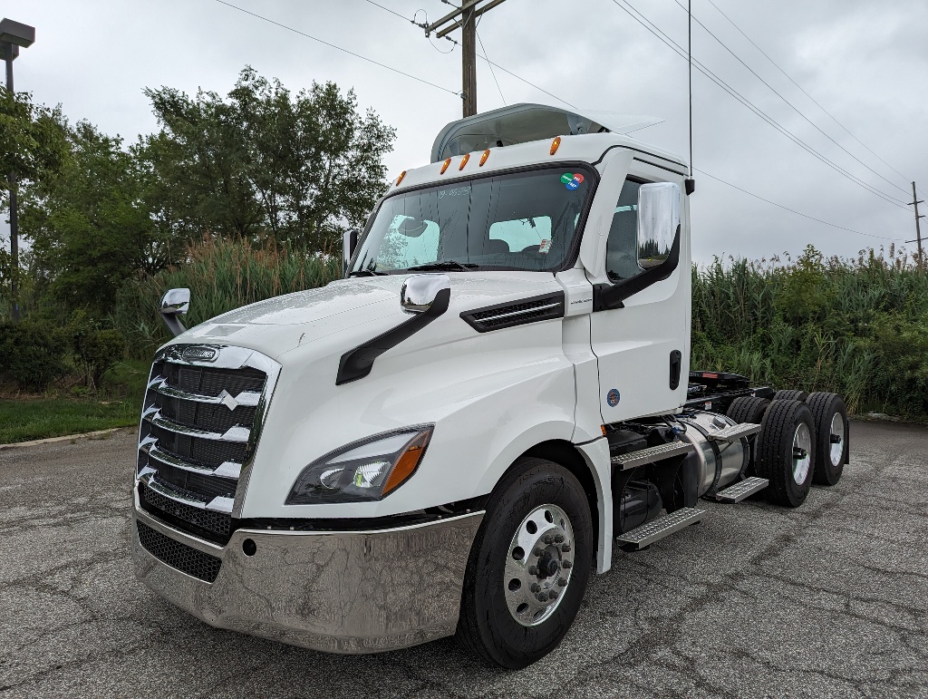 2024 FREIGHTLINER PT126DC TANDEM AXLE DAYCAB FOR SALE 28885