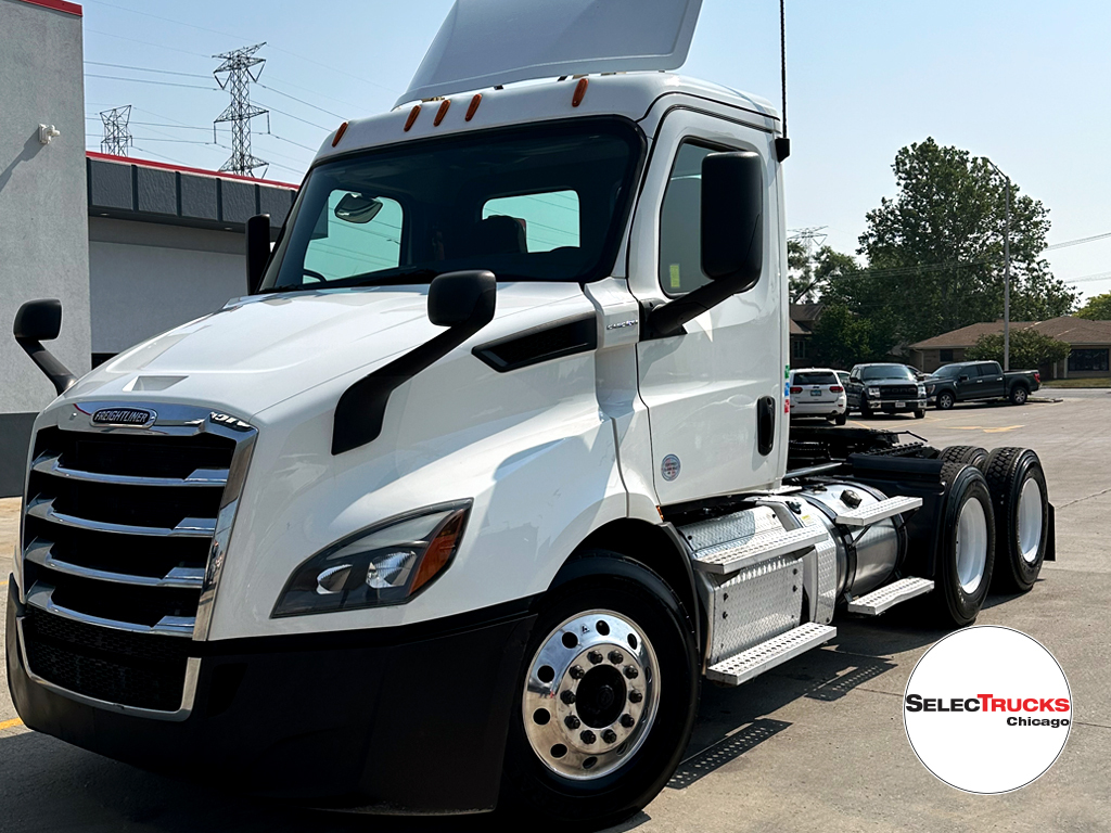 2018 FREIGHTLINER Cascadia Tandem Axle Daycab #1